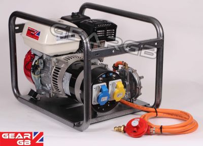 main_5000-G10-26711_2.jpg Honda GB4000HL 3.75kVA dual fuel LPG and petrol generator showing blue and yellow commando sockets